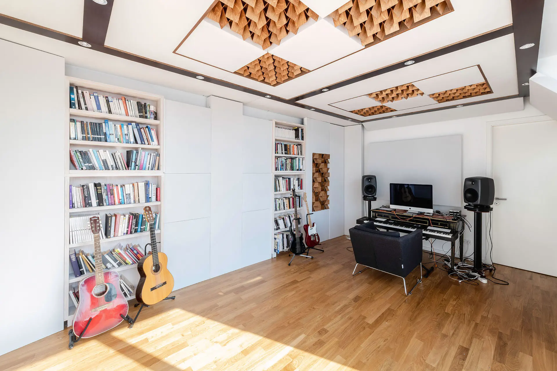 Raum Akustik Sets im Heimstudio Deckenabsorber Diffusor Bassfalle